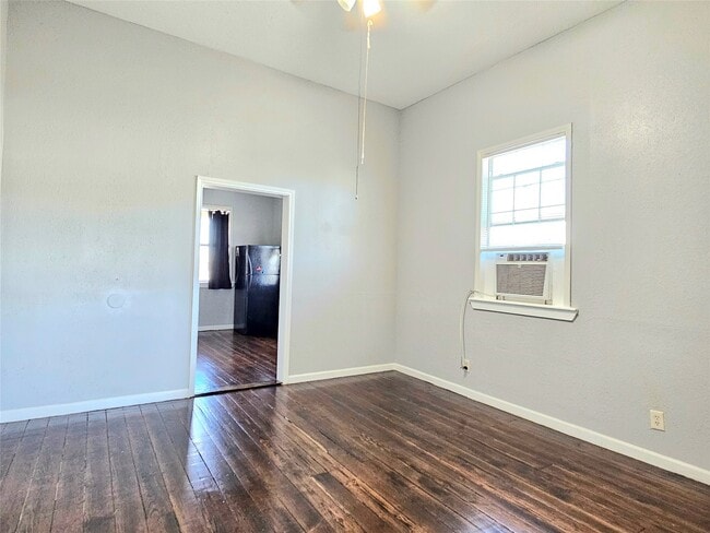 Foto del edificio - 4226 Winnie St