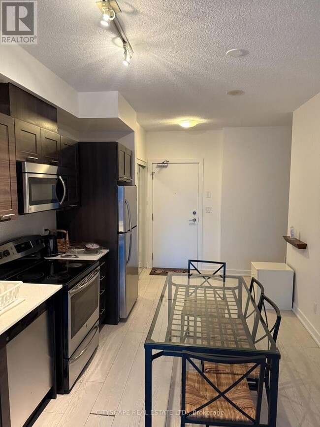 Building Photo - 20 Bruyeres Mews