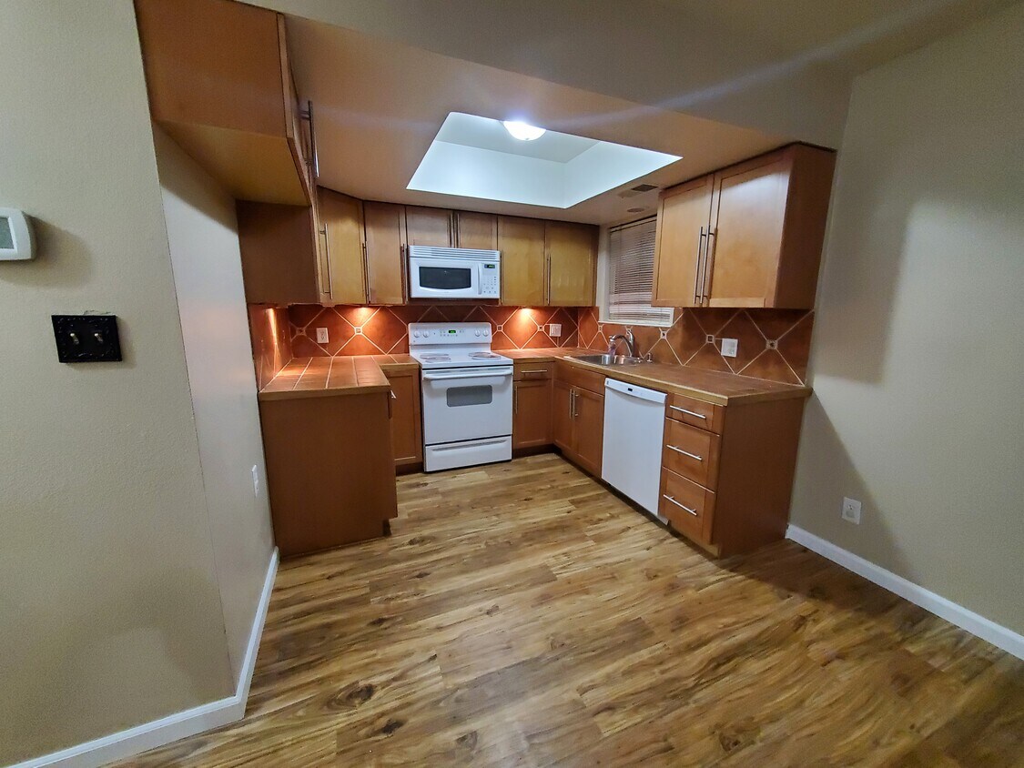 kitchen - 1828 Polk Way