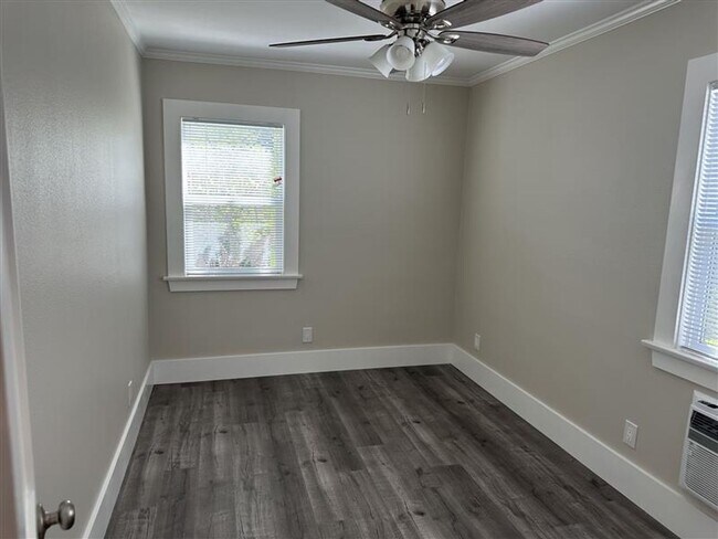 Building Photo - 2829 Rowena