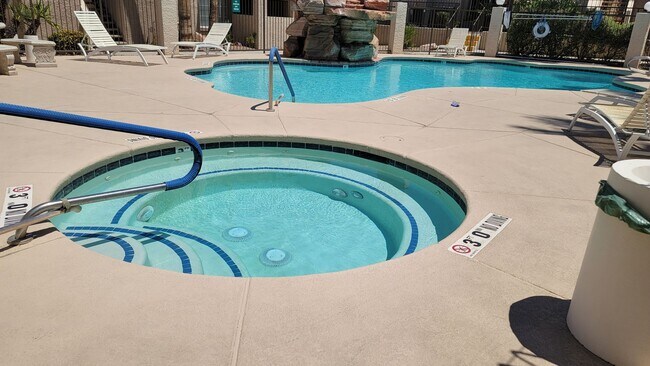 Building Photo - Henderson: Modern 2 Bed/2 Bath Condo with 2 Car Garage, Community Pool, Spa, and Clubhouse