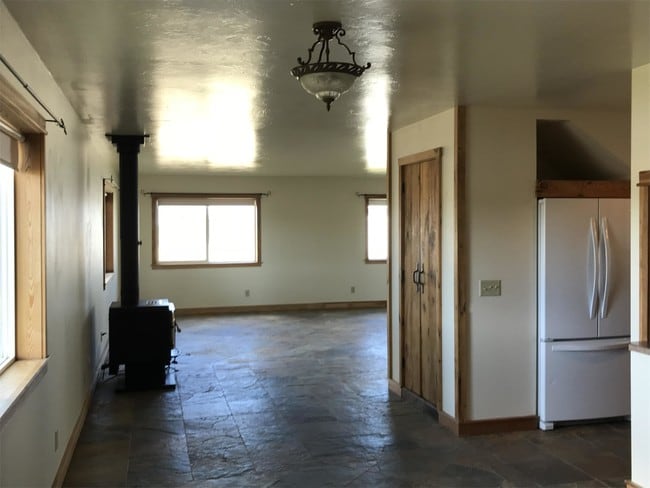 Building Photo - 78800 Gallatin Rd