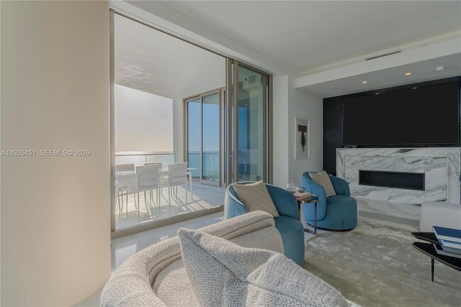 Foto del edificio - 17975 Collins Ave