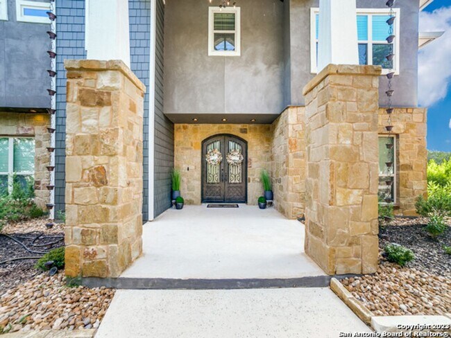 Foto del edificio - 5 Bedroom/3.5 Bathroom Home in the Ensenad...
