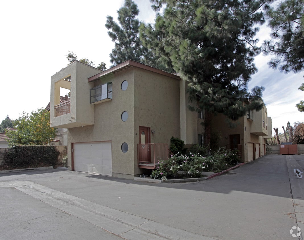 Building Photo - 13871 Shady Ln