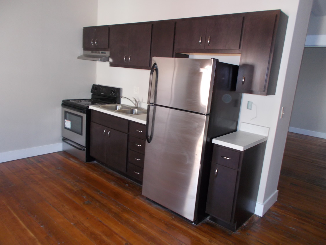 Kitchen - 1641 Sycamore St