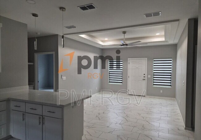 Foto del edificio - 2113 Elsham Ave