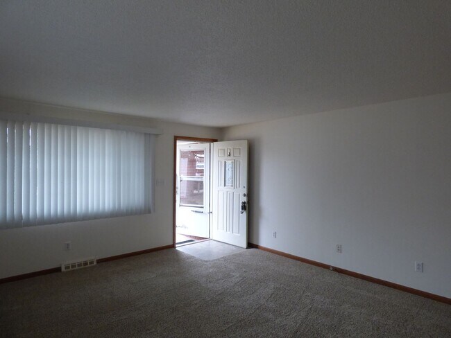 Photo - 1439-1441 Stuart St Townhome