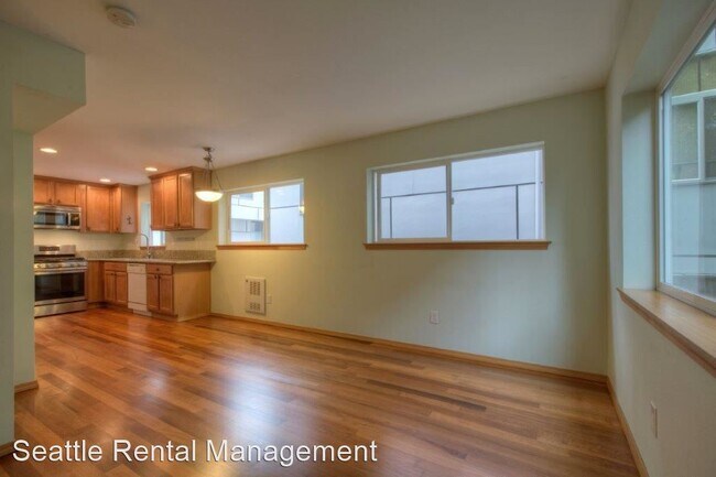 Building Photo - 3 br, 2.5 bath House - 3644 Courtland Pl. ...