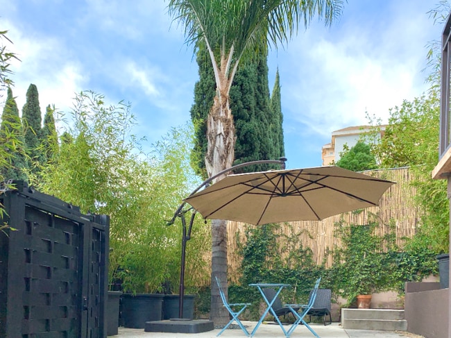 Photo - 819 S Grand View St Apartment