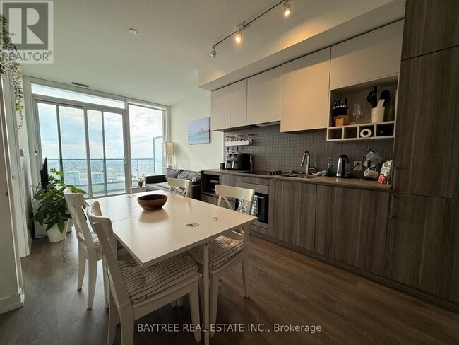 Building Photo - 5 Buttermill Ave.