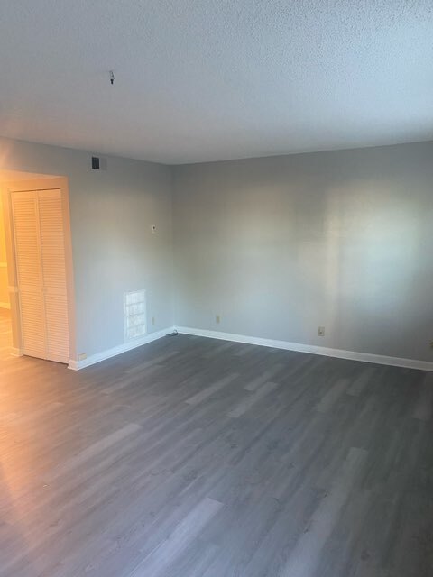 Foto del edificio - 5510 Country Dr
