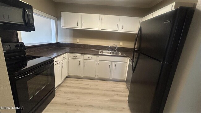 Foto del edificio - 3101 Highland Rd