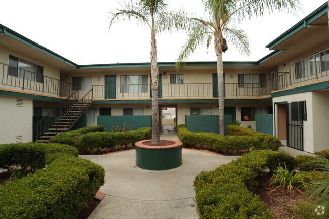 Foothill Courtyards Vista Ca Foothill Courtyards Vista Ca