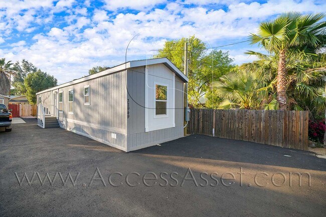 Foto del edificio - NEW! 3 Bed/2 Bath Mobile Home in Lake Elsi...