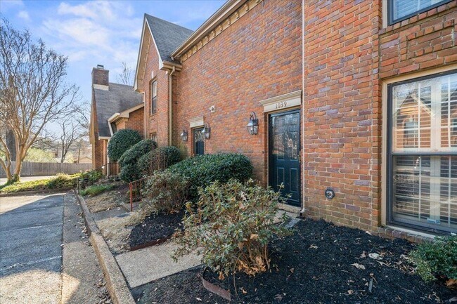 Foto del edificio - 1039 Park Ct Dr