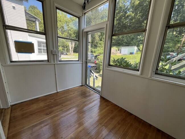 Foto del edificio - 191 N Hamilton St