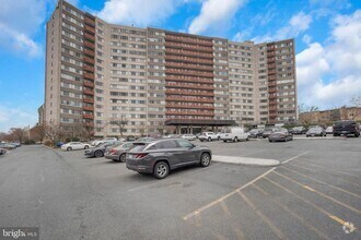 Building Photo - 5340 Holmes Run Pkwy