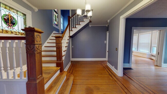 Foto del edificio - Four Bedroom Historic Clifton Gem!