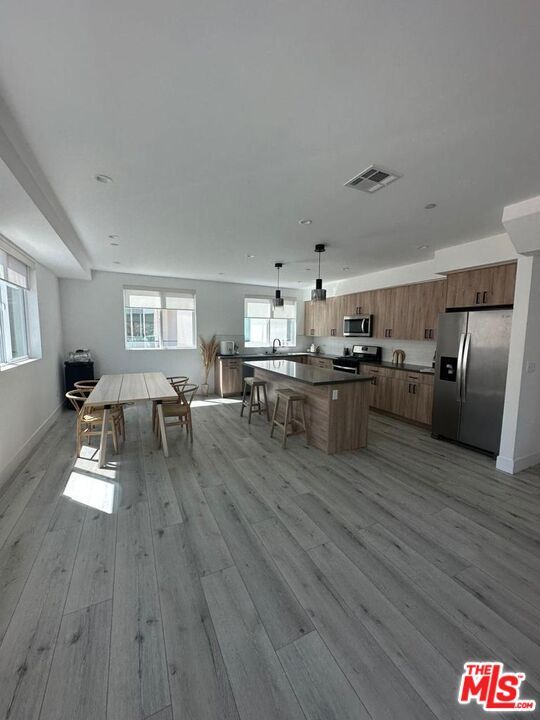 Foto del edificio - 4295 Tujunga Ave