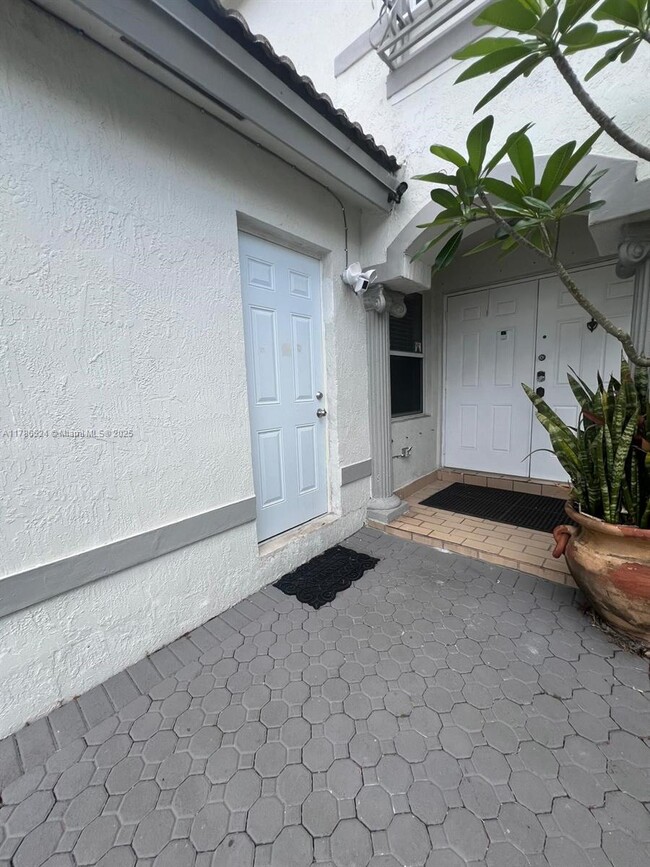 Building Photo - 15709 SW 90th Terrace