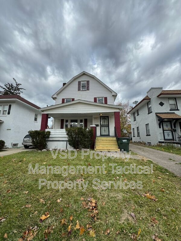 Foto del edificio - 12713 Rexwood Ave