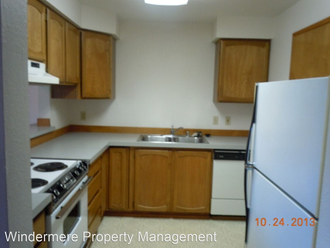 Primary Photo - 5705 Hendrickson Ave