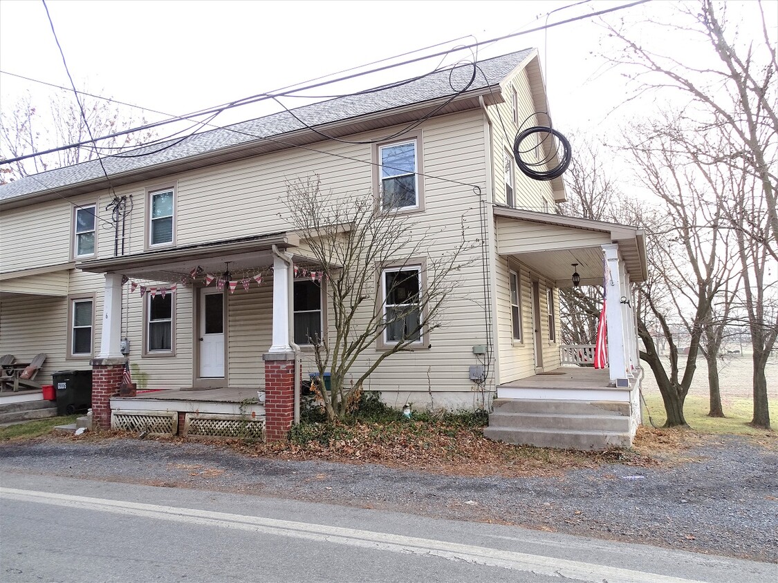 Primary Photo - 6 N Peartown Rd