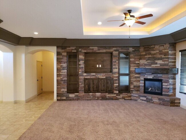 Foto del edificio - Home Near Sunbrook Golf Course