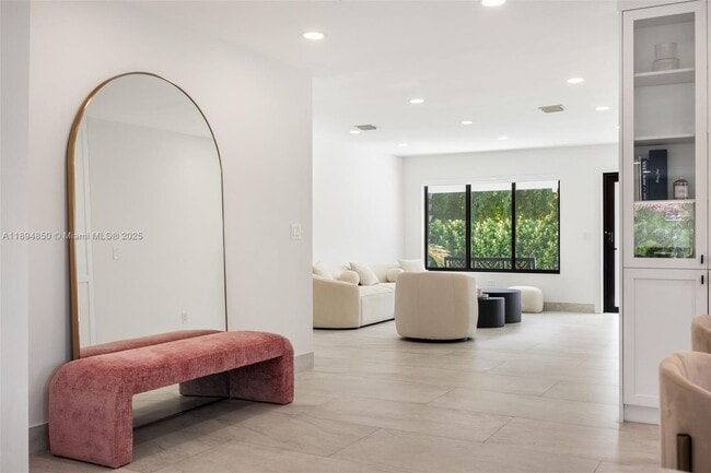 Foto del edificio - 615 SW 21st Rd