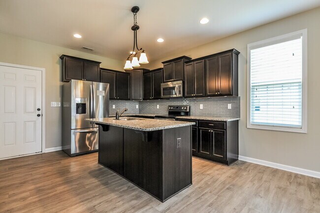 Building Photo - 109 W Webber Ln