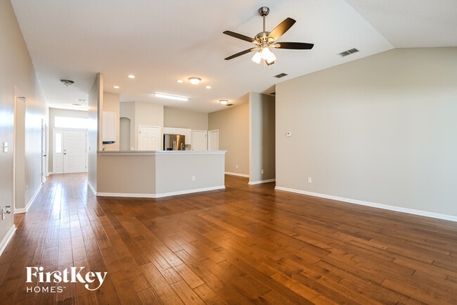 Building Photo - 1061 Waterfall Dr