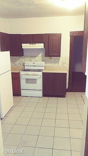 Building Photo - 3 br, 1 bath Apartment - 21 High Street 3