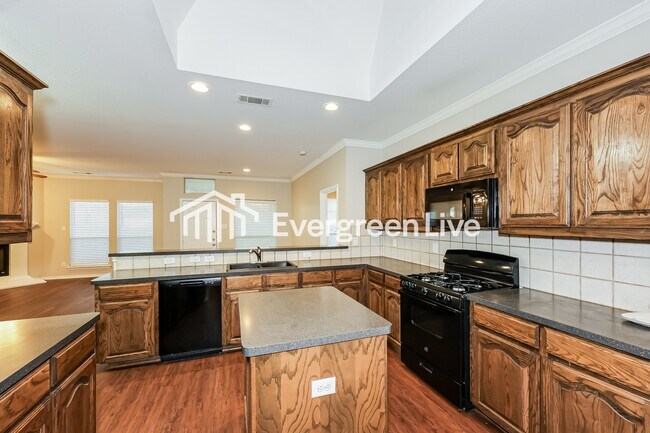 Building Photo - 6520 Payton Dr