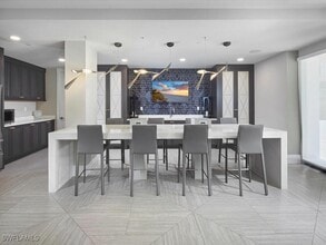 Building Photo - 1135 3rd Ave S