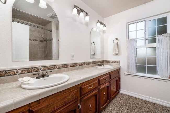 Building Photo - 17323 Anaconda Rd