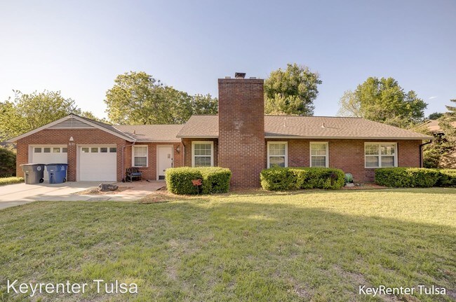 Building Photo - 3 br, 2.5 bath House - 3171 E 33rd St