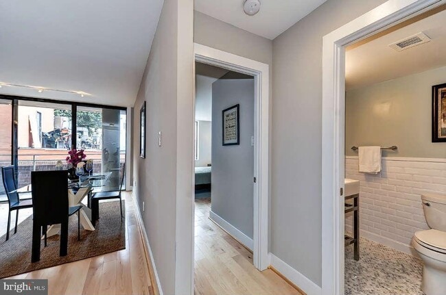 Foto del edificio - 2141 P St NW
