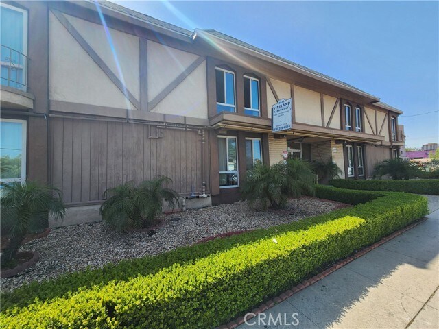 Foto del edificio - 7925 Vineland Ave