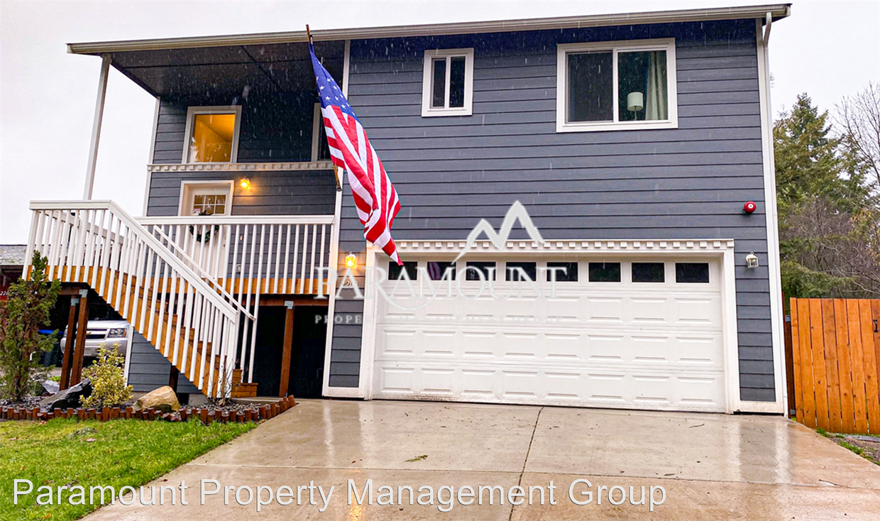 Primary Photo - 3 br, 2.5 bath House - 2200 Sidney Ave