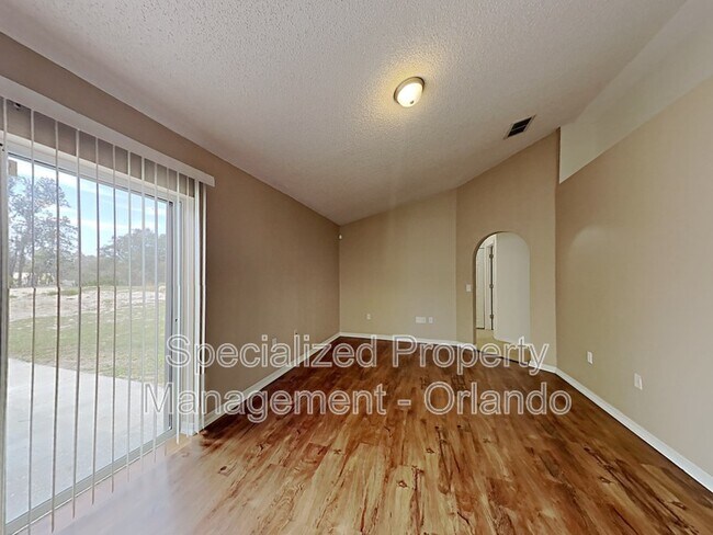 Building Photo - 315 Salmon Ct