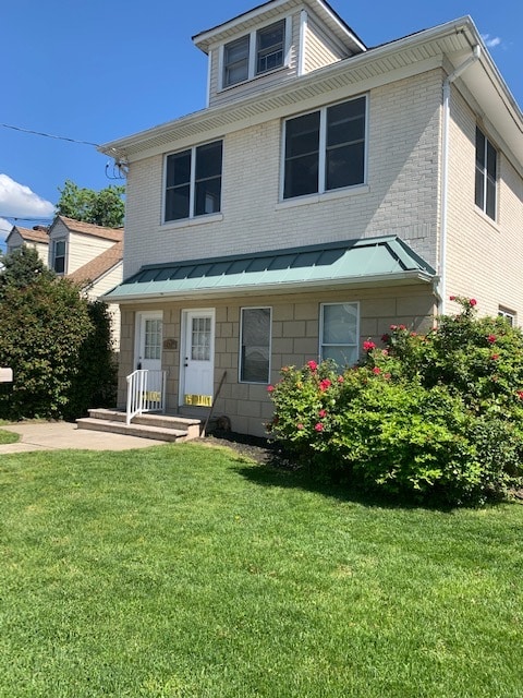 FRONT - 200 Freeman St