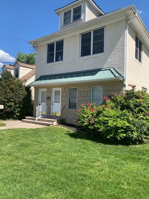 FRONT - 200 Freeman St