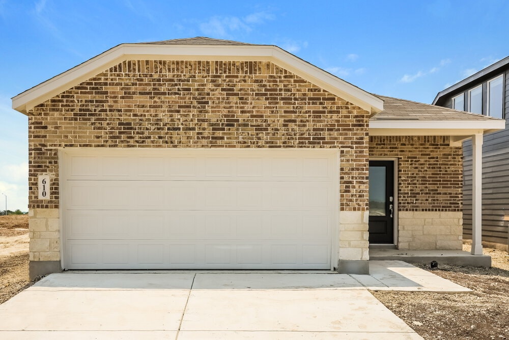 Foto principal - 610 Kayden Ct