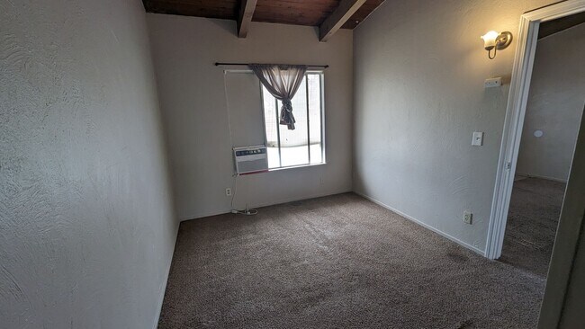 Building Photo - 209 E. Morton Ave.