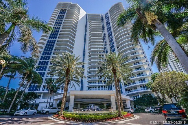 Building Photo - 21200 Point Pl