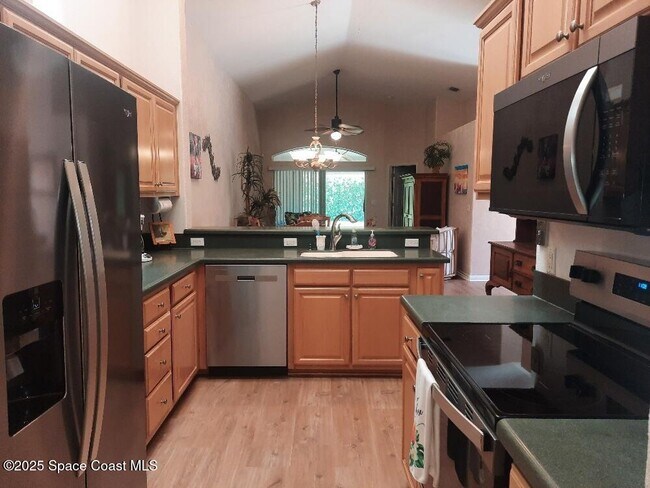 Foto del edificio - 5526 Cord Grass Ln