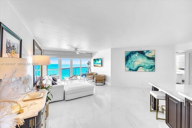Foto del edificio - 6767 Collins Ave
