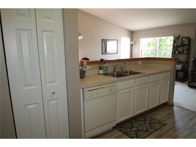 Building Photo - 1661 Countryside Dr