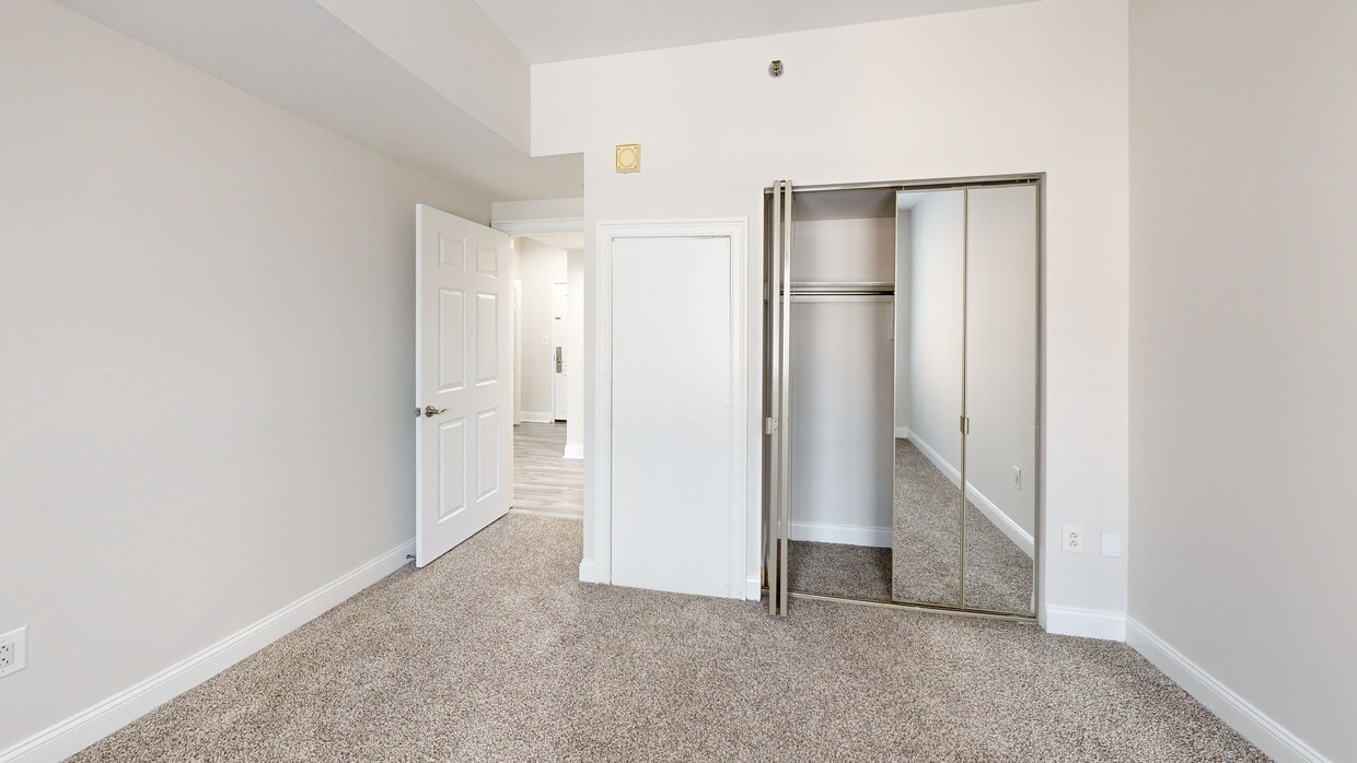 Photo - Rittenhouse Row Apartments